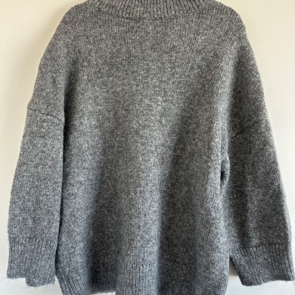 Gryy oversized Express sweater in Slate Heather Gray 2915 NWT - Picture 11 of 12